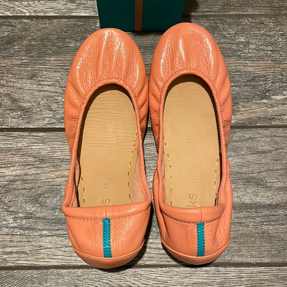 Peach Poppy Tieks, size 10. Never worn!